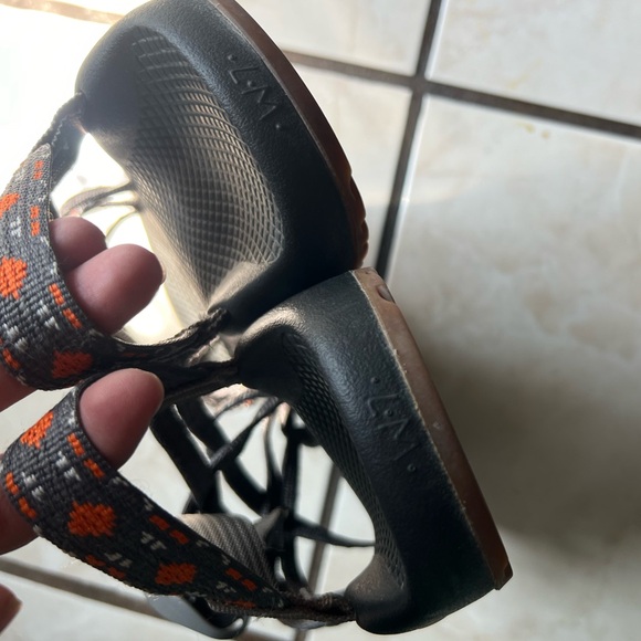 Chacos size 7 - Picture 5 of 5